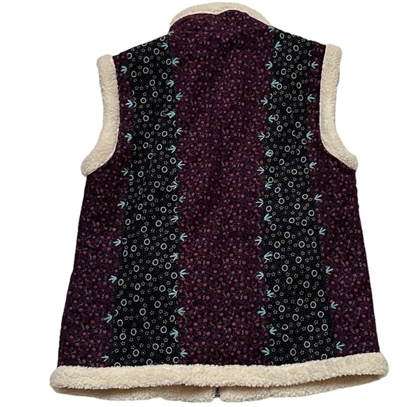 Women's Black and Cream Vest - Picture 2 of 10